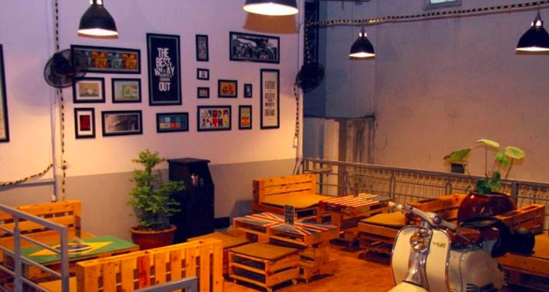 Street Talks Cafe - Image 1